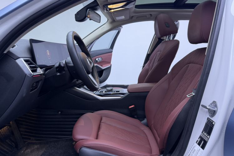 Used BMW i3 2024 eDrive 35 L Interior 3