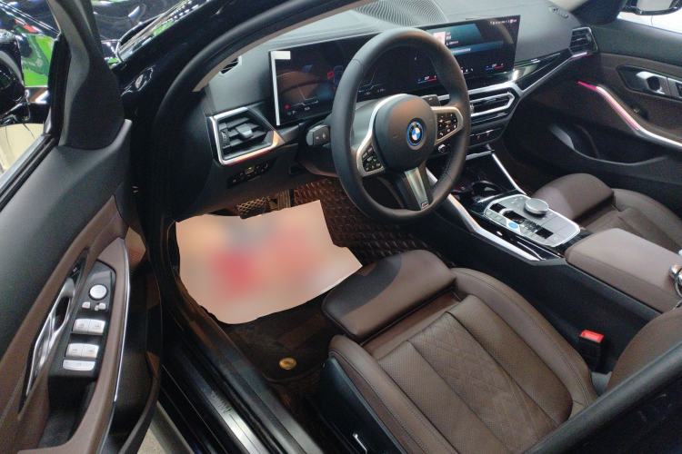 Used BMW i3 2024 eDrive 35 L Interior 3