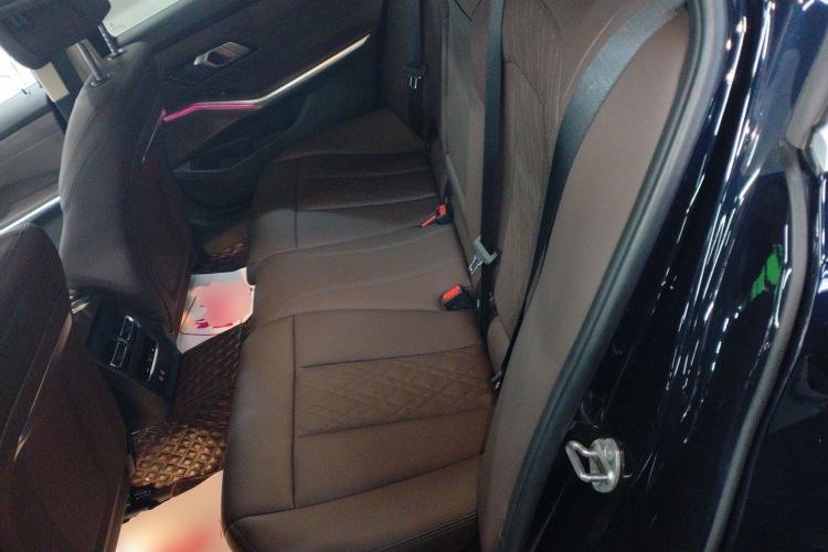 Used BMW i3 2024 eDrive 35 L Interior 4