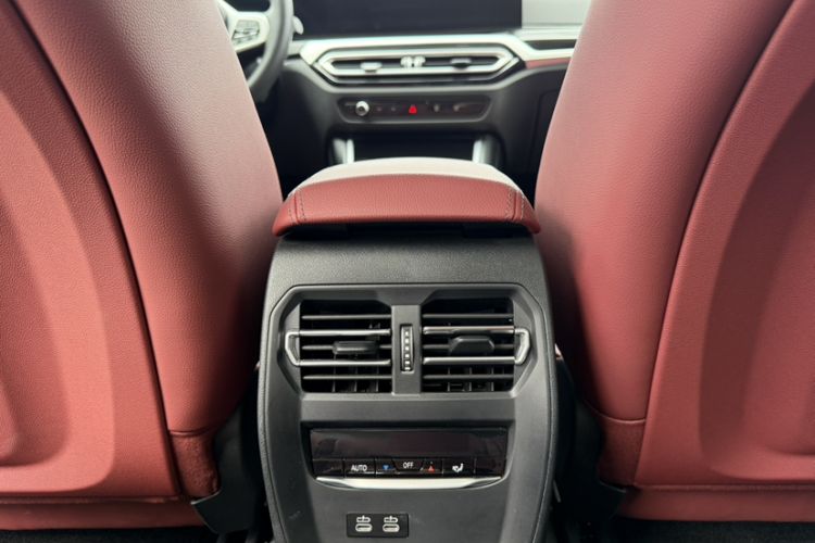 Used BMW i3 2024 eDrive 35 L Interior 5