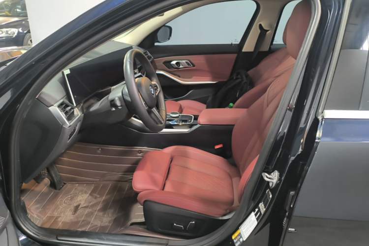Used BMW i3 2024 eDrive 35 L Left Front Seat