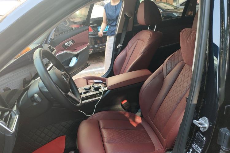 Used BMW i3 2024 eDrive 35 L Left Front Seat