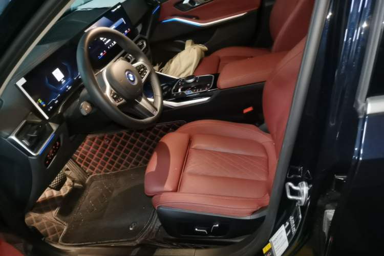 Used BMW i3 2024 eDrive 35 L Left Front Seat