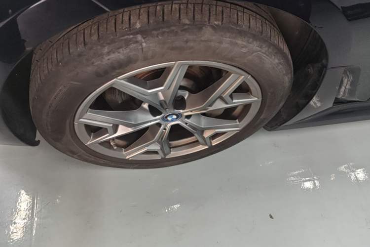 Used BMW i3 2024 eDrive 35 L Left Front Wheel Hub