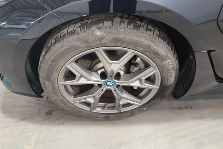 Used BMW i3 2024 eDrive 35 L Left Front Wheel Hub