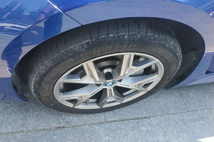 Used BMW i3 2024 eDrive 35 L Left Front Wheel Hub