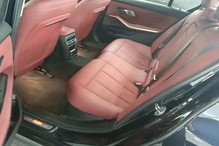 Used BMW i3 2024 eDrive 40 L Midnight Edition Left Rear Seat