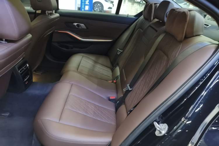 Used BMW i3 2024 eDrive 40 L Midnight Edition Left Rear Seat