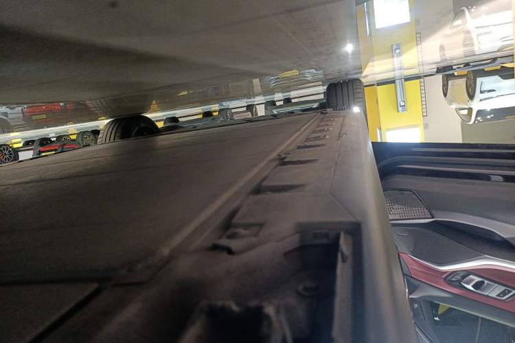Used BMW i3 2024 eDrive 40 L Midnight Sports Package Left Side Sill
