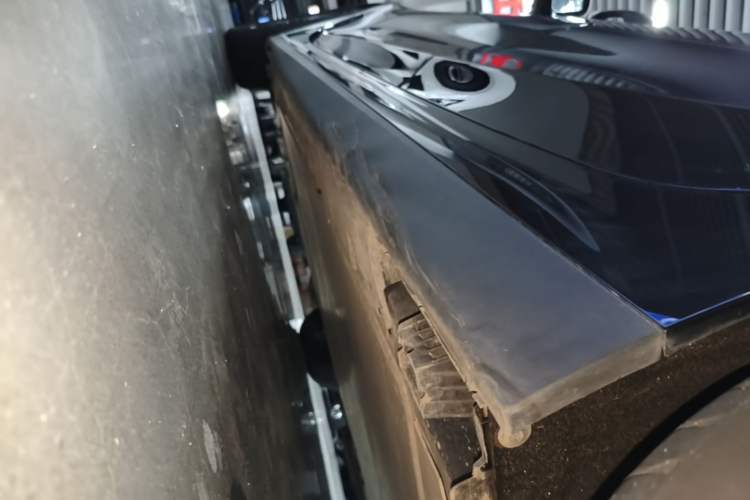 Used BMW i3 2024 eDrive 40 L Midnight Edition Left Side Sill
