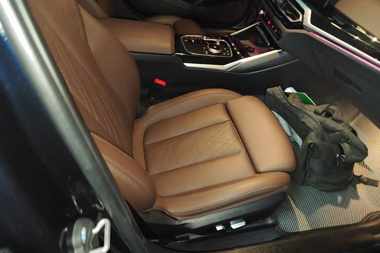 Used BMW i3 2024 eDrive 35 L Right Front Seat