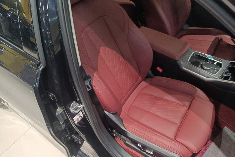 Used BMW i3 2024 eDrive 40 L Midnight Sports Package Right Front Seat
