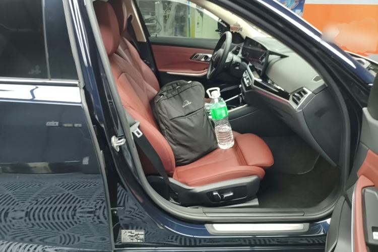 Used BMW i3 2024 eDrive 35 L Right Front Seat
