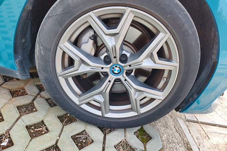 Used BMW i3 2024 eDrive 35 L Right Front Wheel Hub