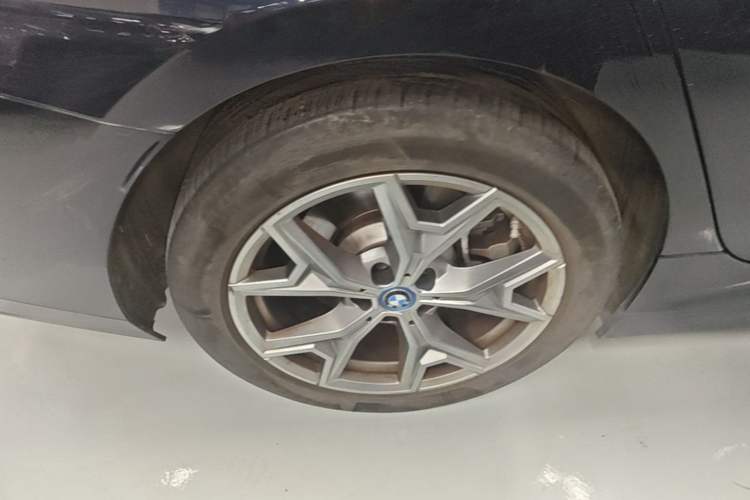 Used BMW i3 2024 eDrive 35 L Right Rear Wheel Hub