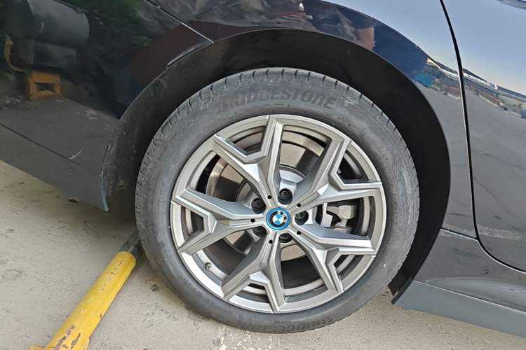 Used BMW i3 2024 eDrive 35 L Right Rear Wheel Hub