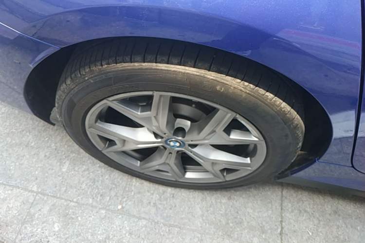 Used BMW i3 2024 eDrive 35 L Right Rear Wheel Hub