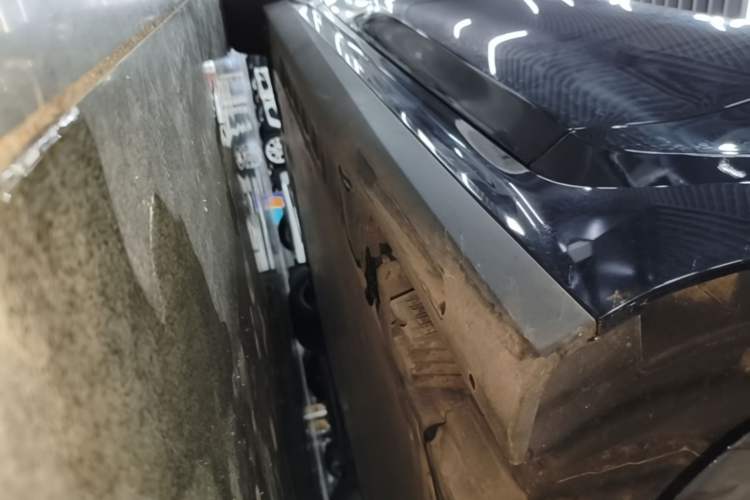 Used BMW i3 2024 eDrive 40 L Midnight Edition Right Side Sill