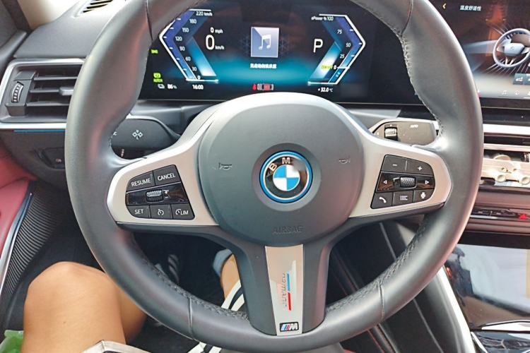 Used BMW i3 2024 eDrive 35 L Steering Wheel