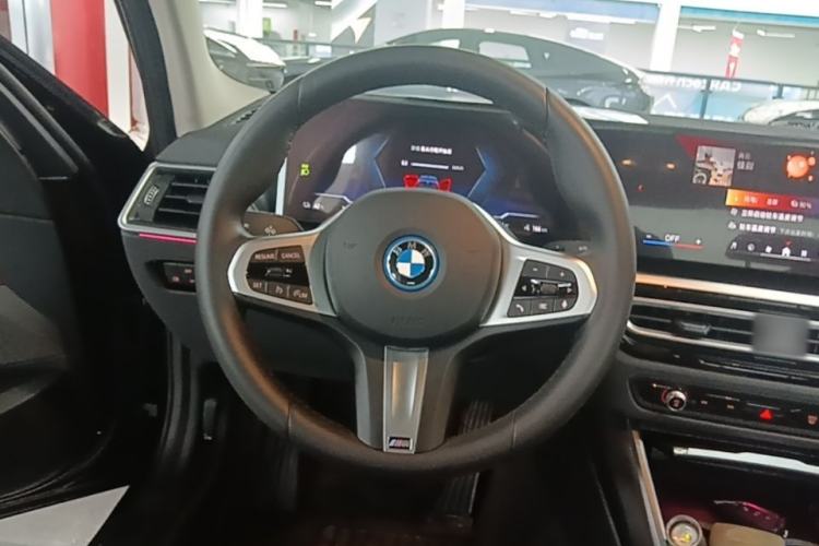 Used BMW i3 2024 eDrive 40 L Midnight Edition Steering Wheel