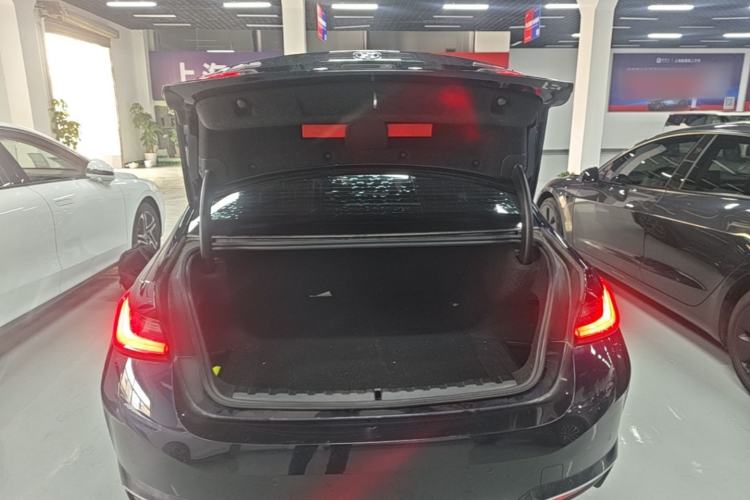 Used BMW i3 2024 eDrive 35 L Trunk