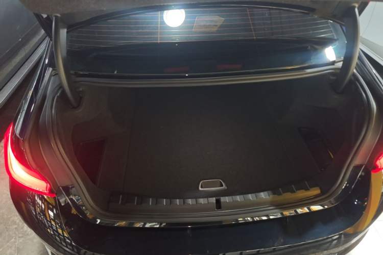 Used BMW i3 2024 eDrive 35 L Trunk