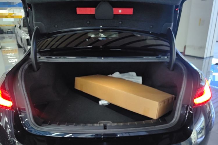 Used BMW i3 2024 eDrive 35 L Trunk