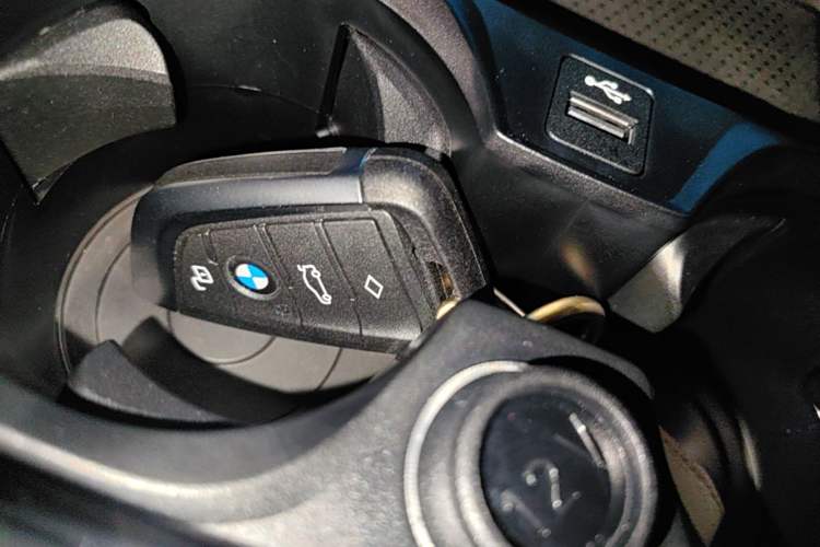 Used BMW i3 2024 eDrive 35 L Vehicle Key