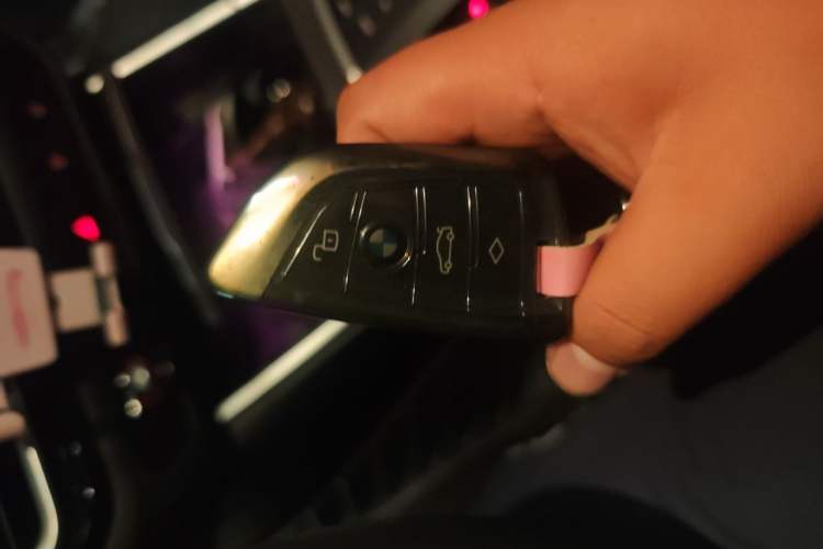 Used BMW i3 2024 eDrive 40 L Midnight Edition Vehicle Key