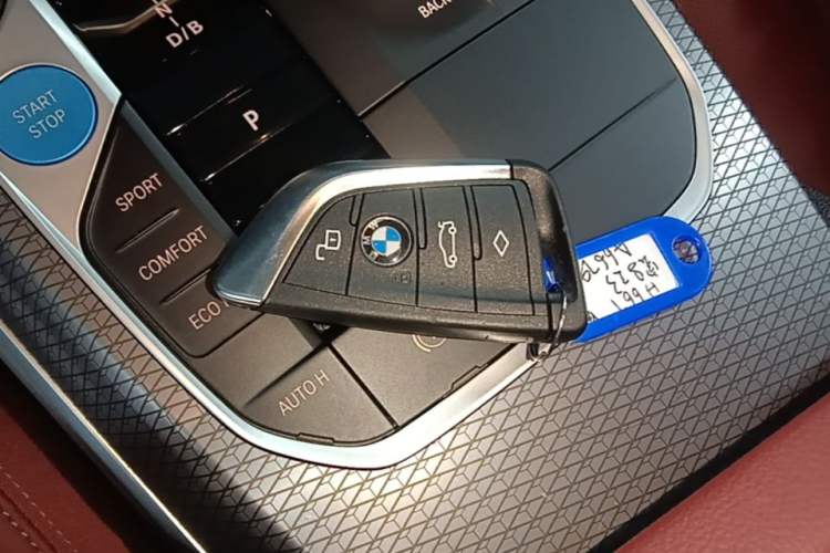 Used BMW i3 2024 eDrive 40 L Midnight Edition Vehicle Key
