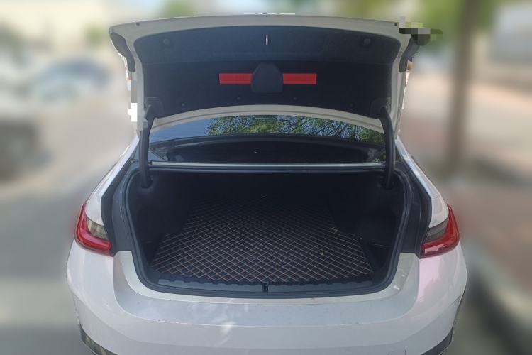 Used BMW i3 2024 eDrive 35 L Trunk