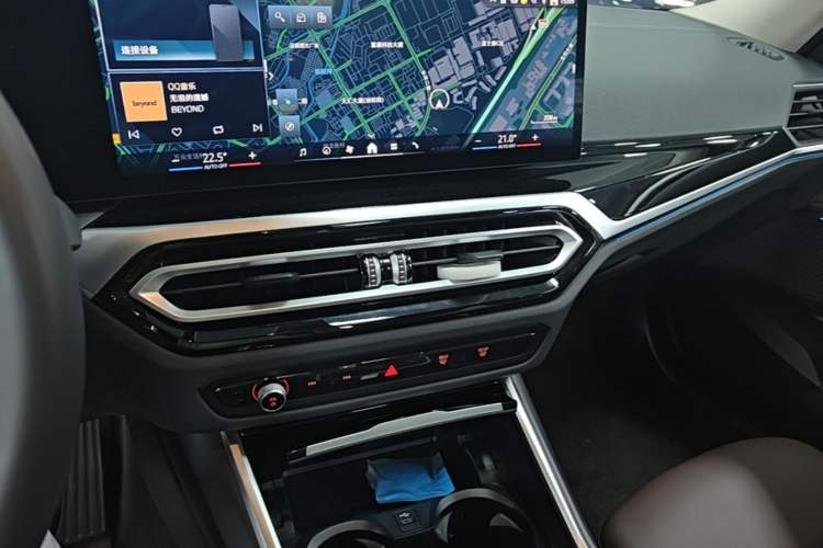 Used BMW i3 2024 eDrive 35 L Audio And AC Panel