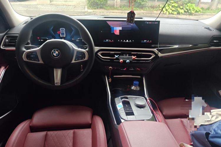 Used BMW i3 2024 eDrive 35 L Center Console
