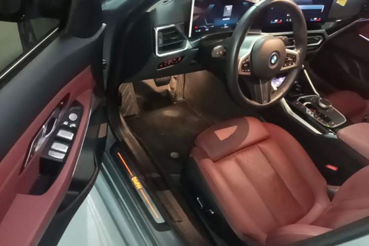 Used BMW i3 2024 eDrive 35 L Driver Seat