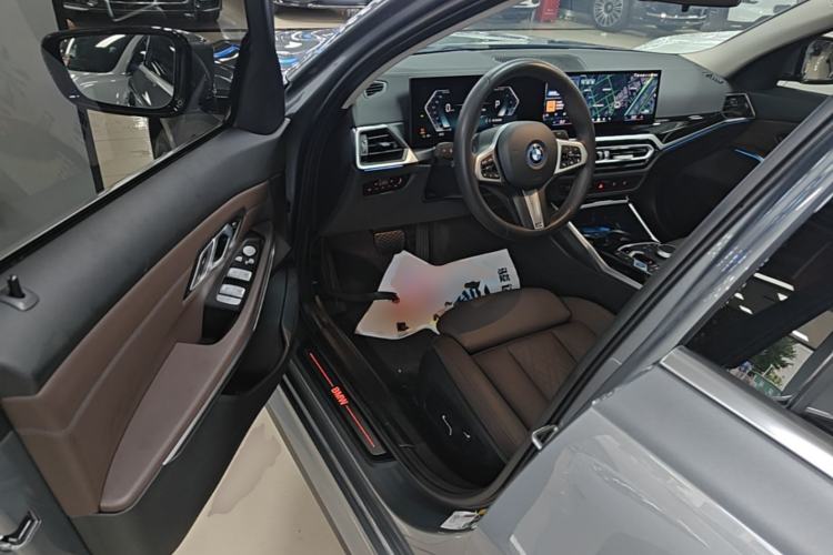 Used BMW i3 2024 eDrive 35 L Driver Seat