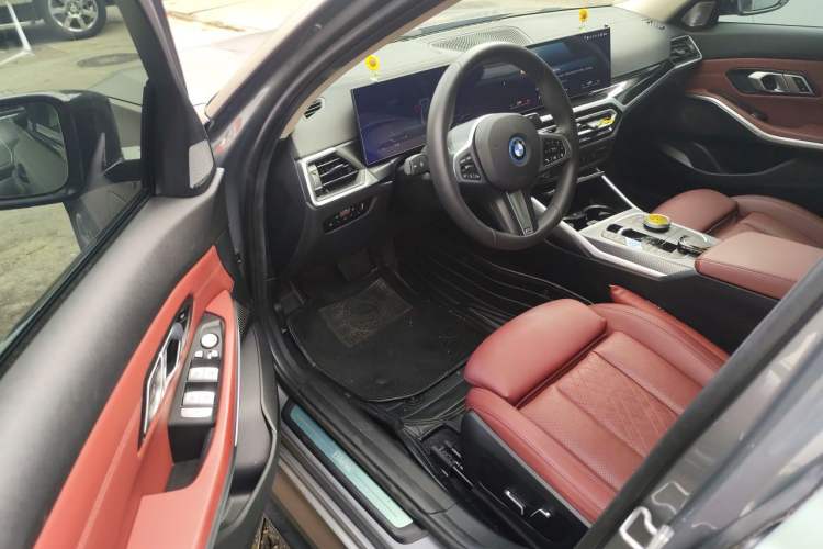 Used BMW i3 2024 eDrive 40 L Midnight Edition Driver Seat