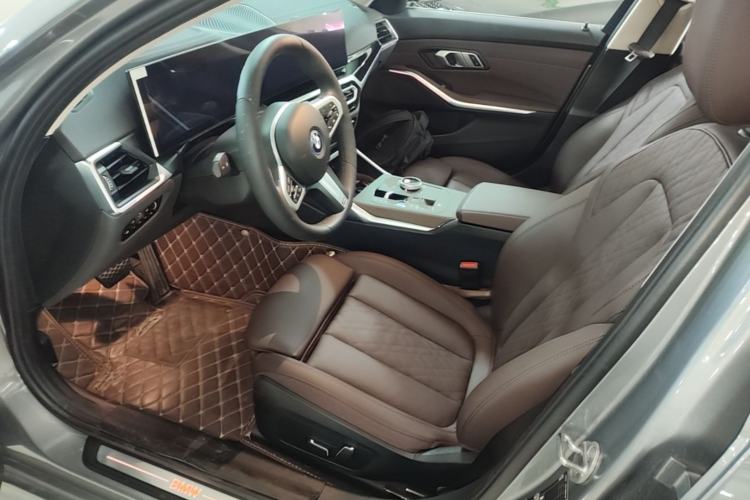 Used BMW i3 2024 eDrive 35 L Driver Seat