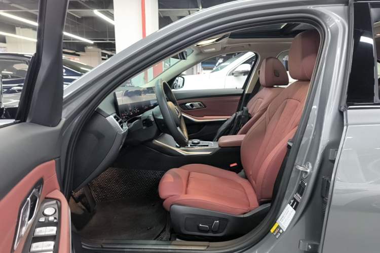 Used BMW i3 2024 eDrive 40 L Midnight Edition Driver Seat