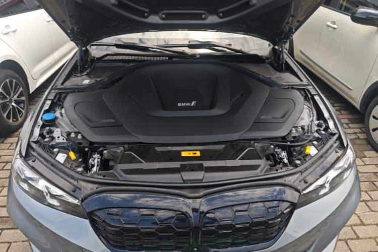 Used BMW i3 2024 eDrive 35 L Engine Bay