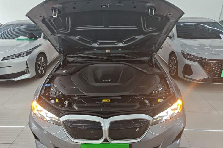 Used BMW i3 2024 eDrive 35 L Engine Bay