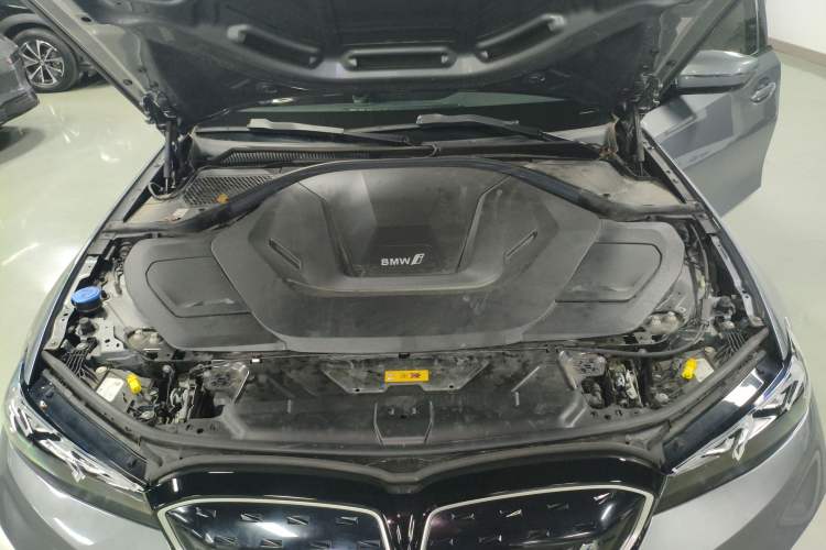 Used BMW i3 2024 eDrive 35 L Engine Bay