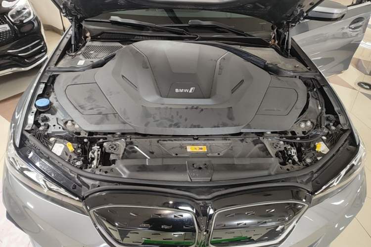 Used BMW i3 2024 eDrive 35 L Engine Bay