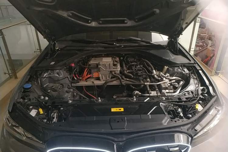 Used BMW i3 2024 eDrive 35 L Engine Bay