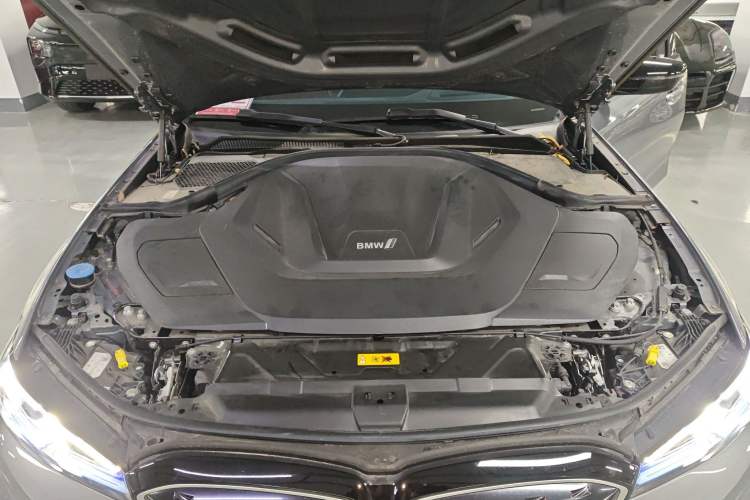 Used BMW i3 2024 eDrive 40 L Midnight Sports Package Engine Bay