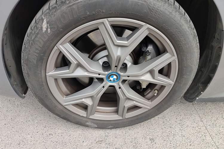 Used BMW i3 2024 eDrive 35 L Exterior 4
