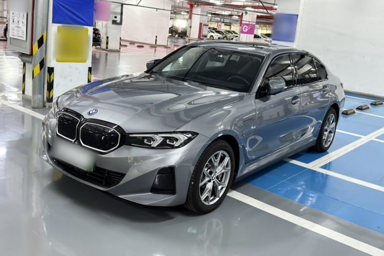 Used BMW i3 2024 eDrive 35 L Exterior 4