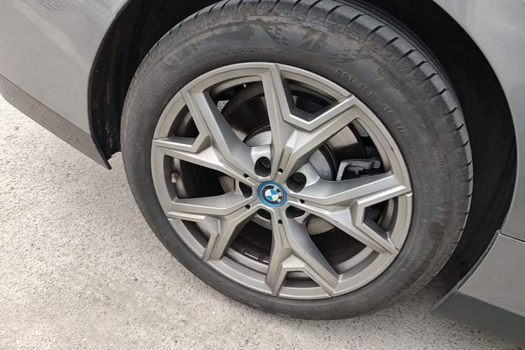Used BMW i3 2024 eDrive 35 L Exterior 5