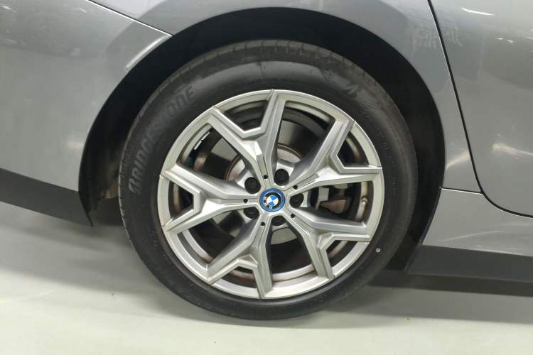 Used BMW i3 2024 eDrive 35 L Exterior 5