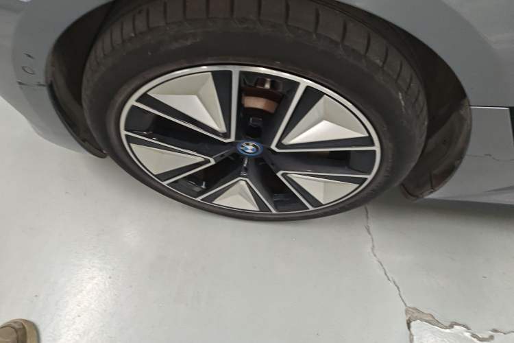Used BMW i3 2024 eDrive 40 L Midnight Sports Package Exterior 7