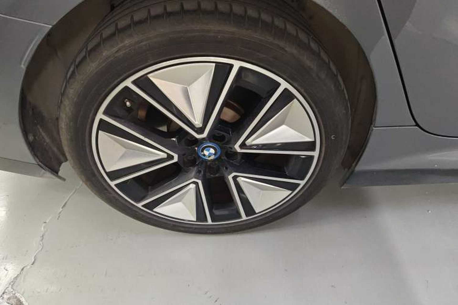 Used BMW i3 2024 eDrive 40 L Midnight Sports Package Exterior 8